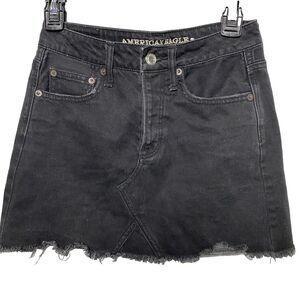 American Eagle Denim Mini Skirt Womens 0 Button Fly Raw Hem Preppy Gunge Black